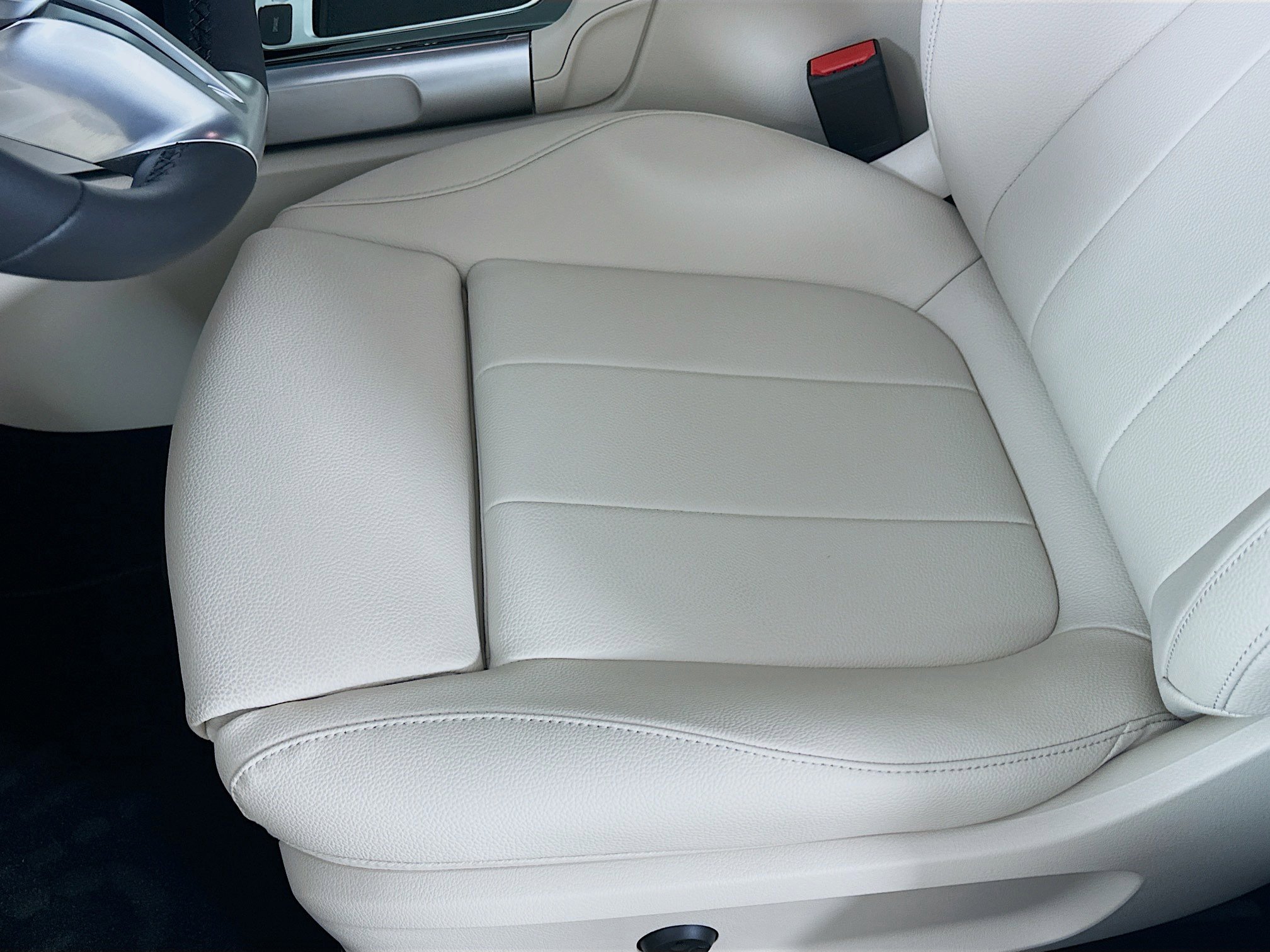 Certified 2025 Mercedes-Benz GLB 250 4MATIC image 25