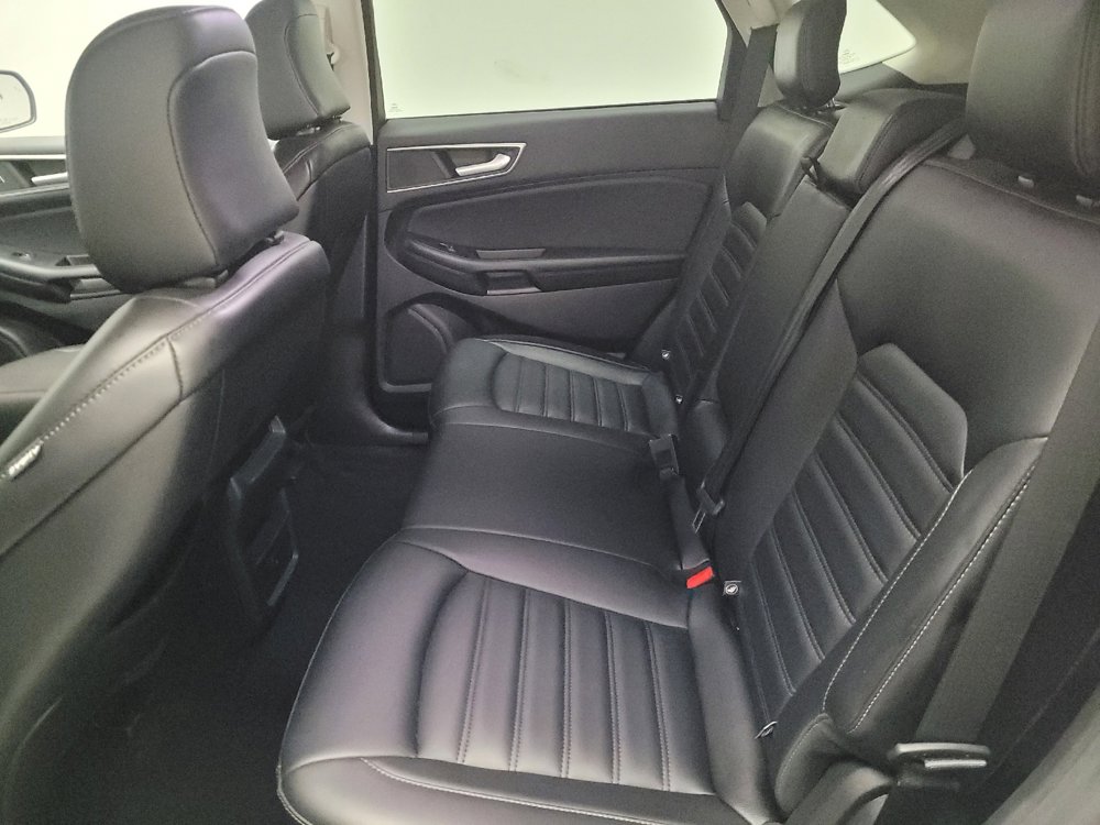 Used 2023 Ford Edge SEL image 18