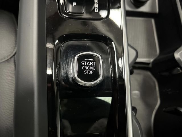 Used 2024 Volvo XC60 B5 Plus w/ Climate Package image 24