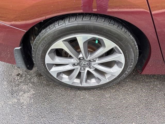 Used 2015 Honda Accord Sport image 40