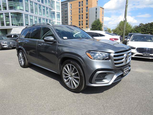 Used 2025 Mercedes-Benz GLS 450 4MATIC image 5