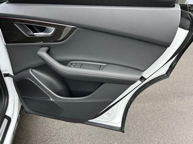 New 2026 Audi Q8 Premium Plus image 23