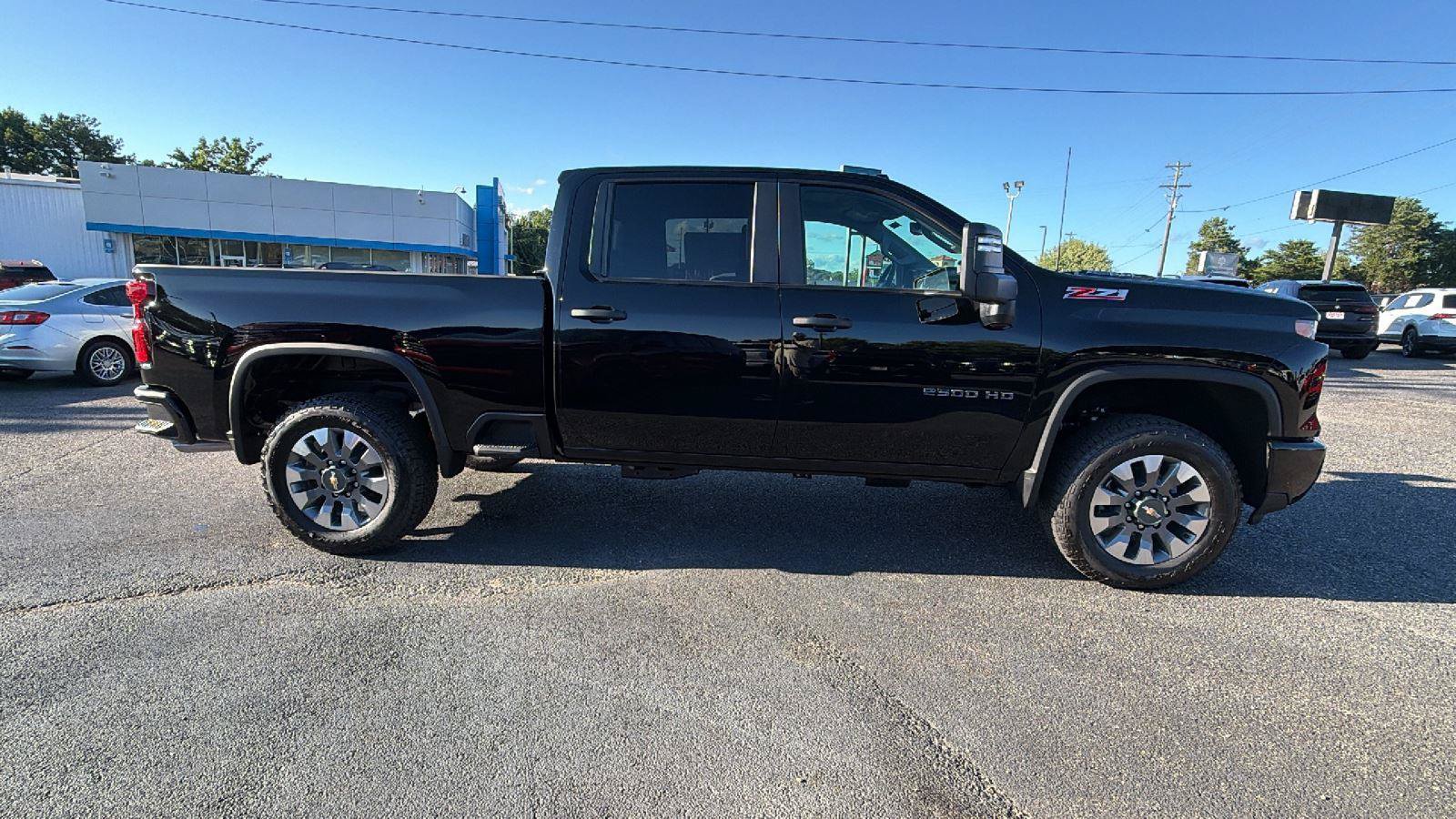 New 2026 Chevrolet Silverado 2500 Custom w/ Custom Value Package AWD/4WD image 8