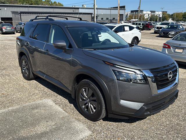 Certified 2025 Nissan Pathfinder SV w/ SV Premium Package AWD/4WD image 1