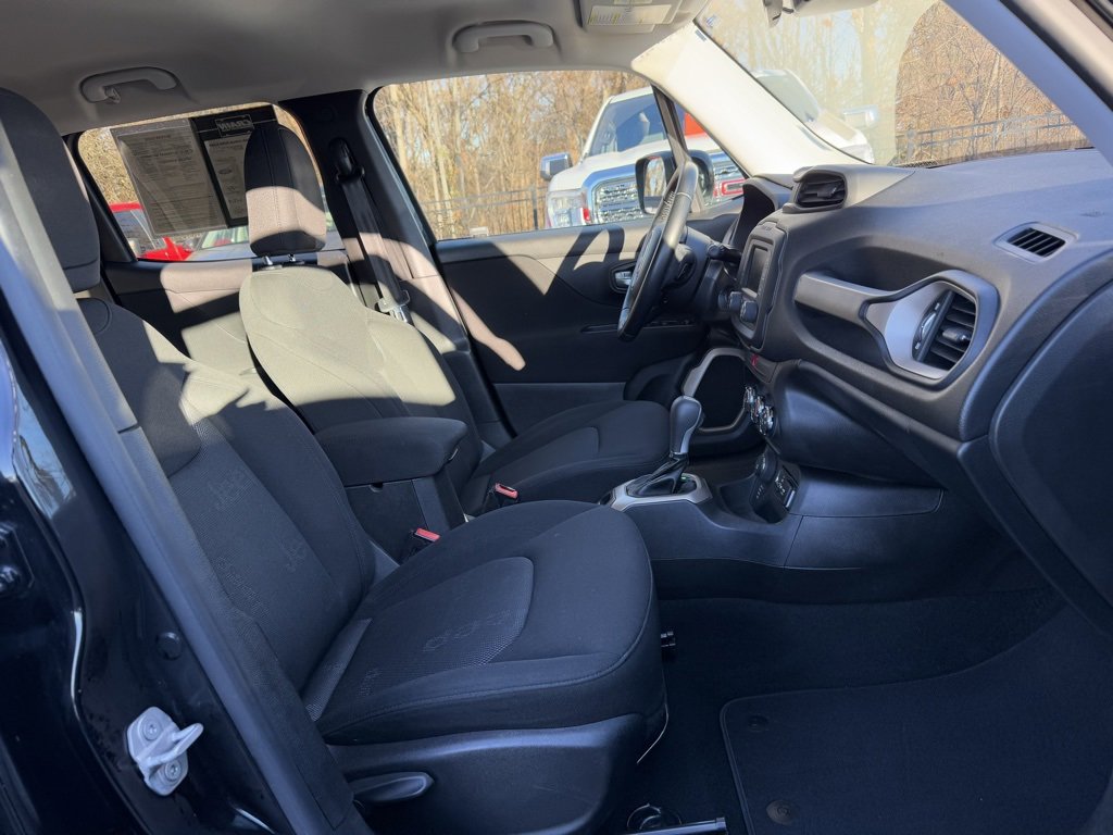 Used 2017 Jeep Renegade Latitude image 35