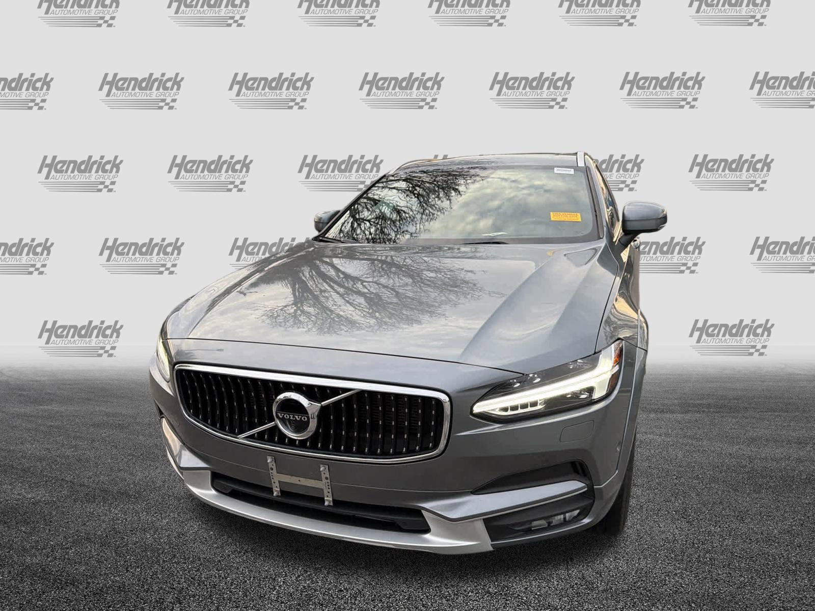 Used 2018 Volvo V90 T6 Cross Country w/ Convenience Package image 7