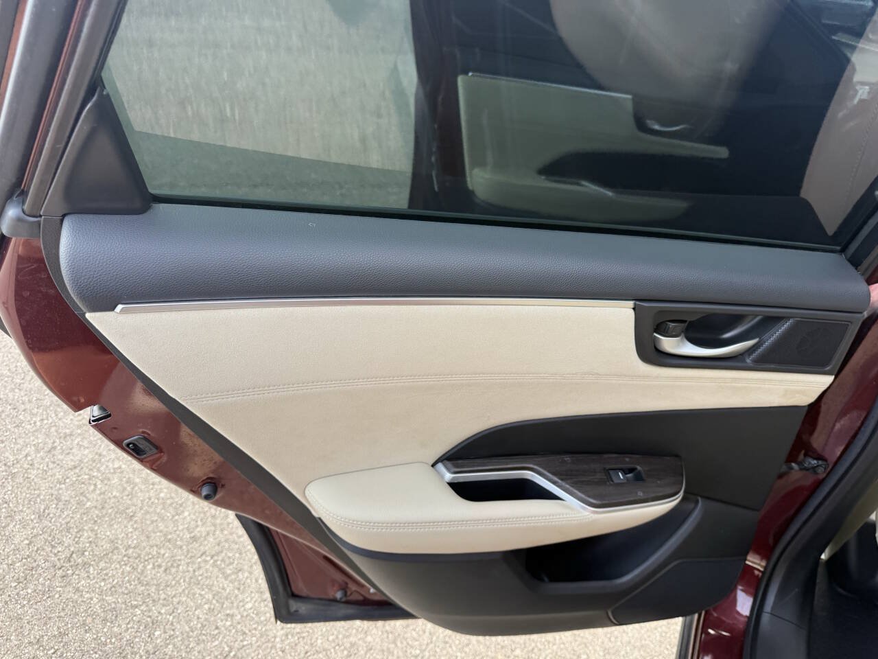 Used 2018 Honda Clarity Touring image 19