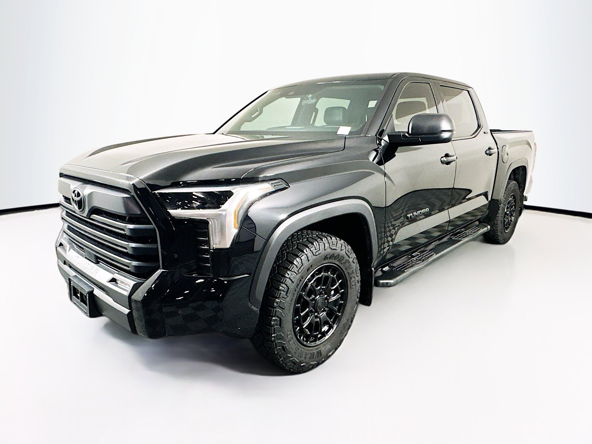 Used 2025 Toyota Tundra SR5 image 3