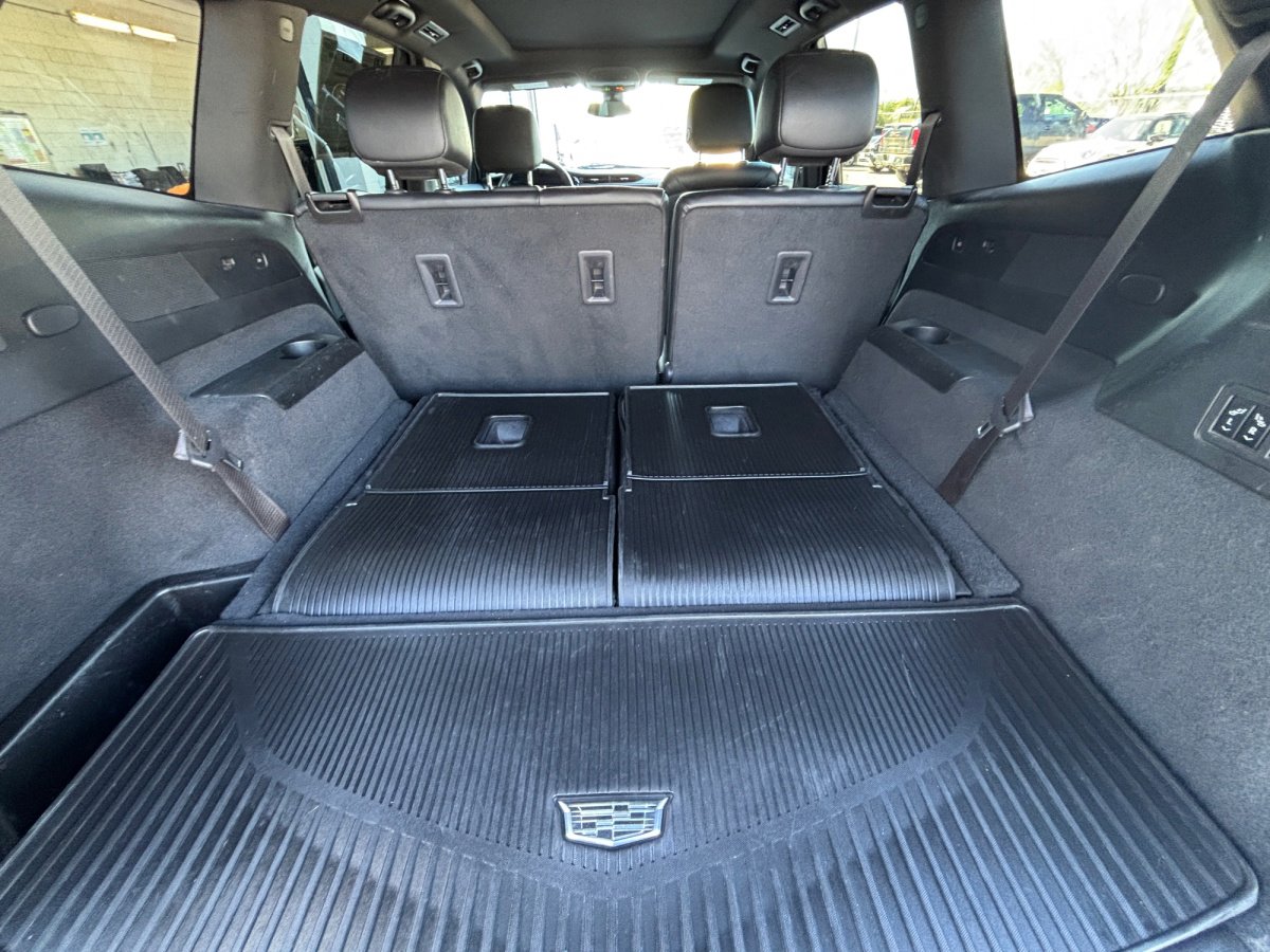 Used 2022 Cadillac XT6 Premium Luxury FWD image 32