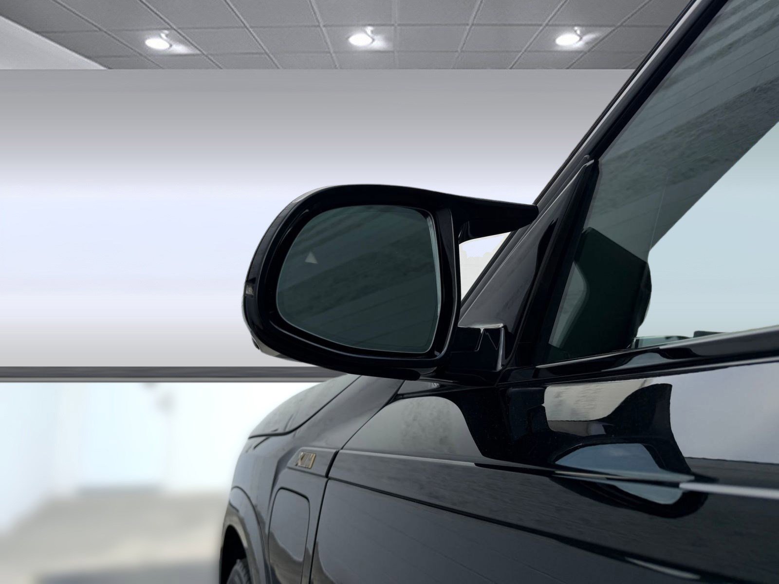 Certified 2023 BMW XM image 22