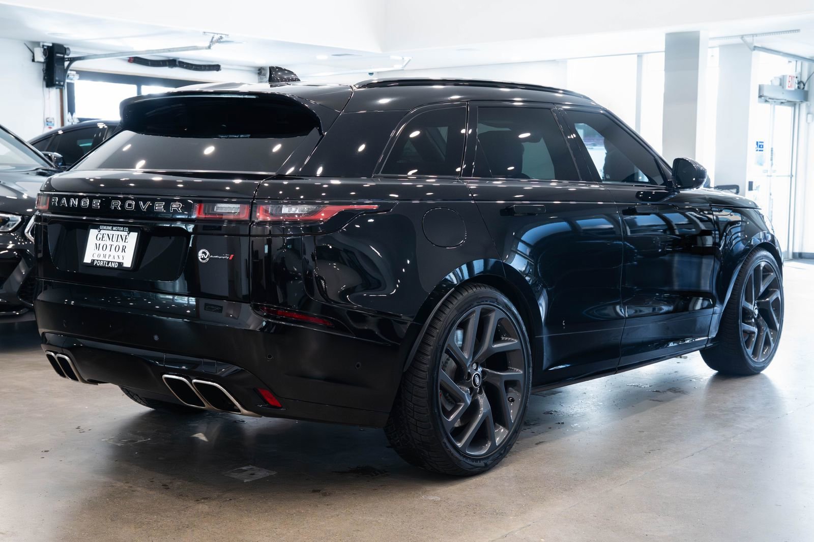 Used 2020 Land Rover Range Rover Velar SV Autobiography Dynamic image 4
