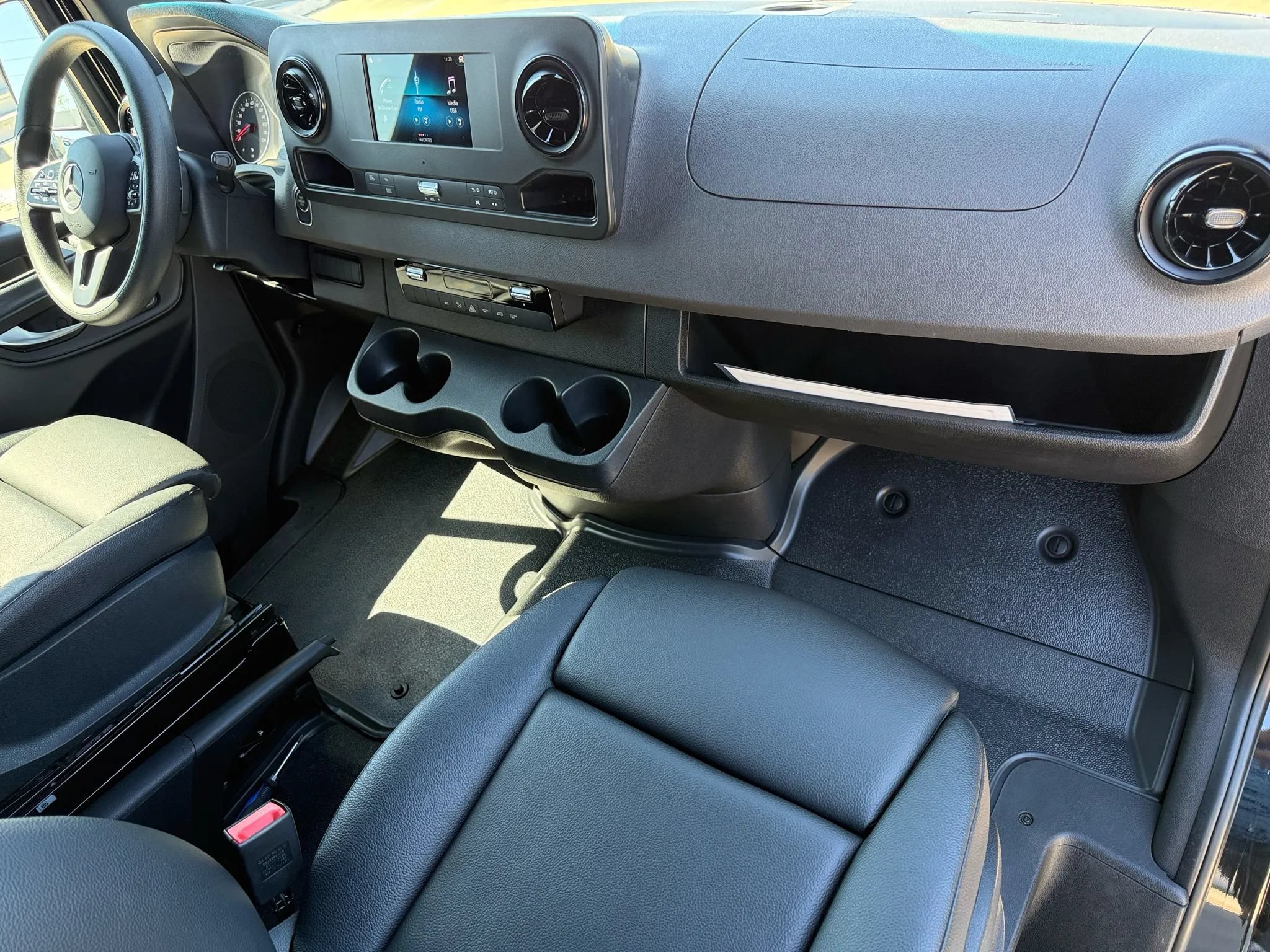 Used 2023 Mercedes-Benz Sprinter 3500 image 11