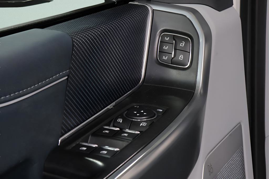 Used 2023 Ford F150 Limited image 23