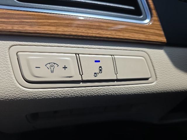 Used 2015 Hyundai Sonata Limited w/ Option Group 05 FWD image 13