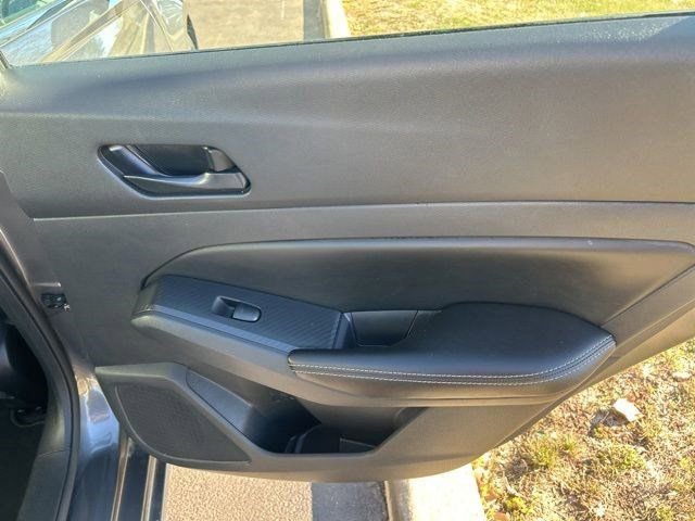 Used 2024 Nissan Altima 2.5 SV image 37