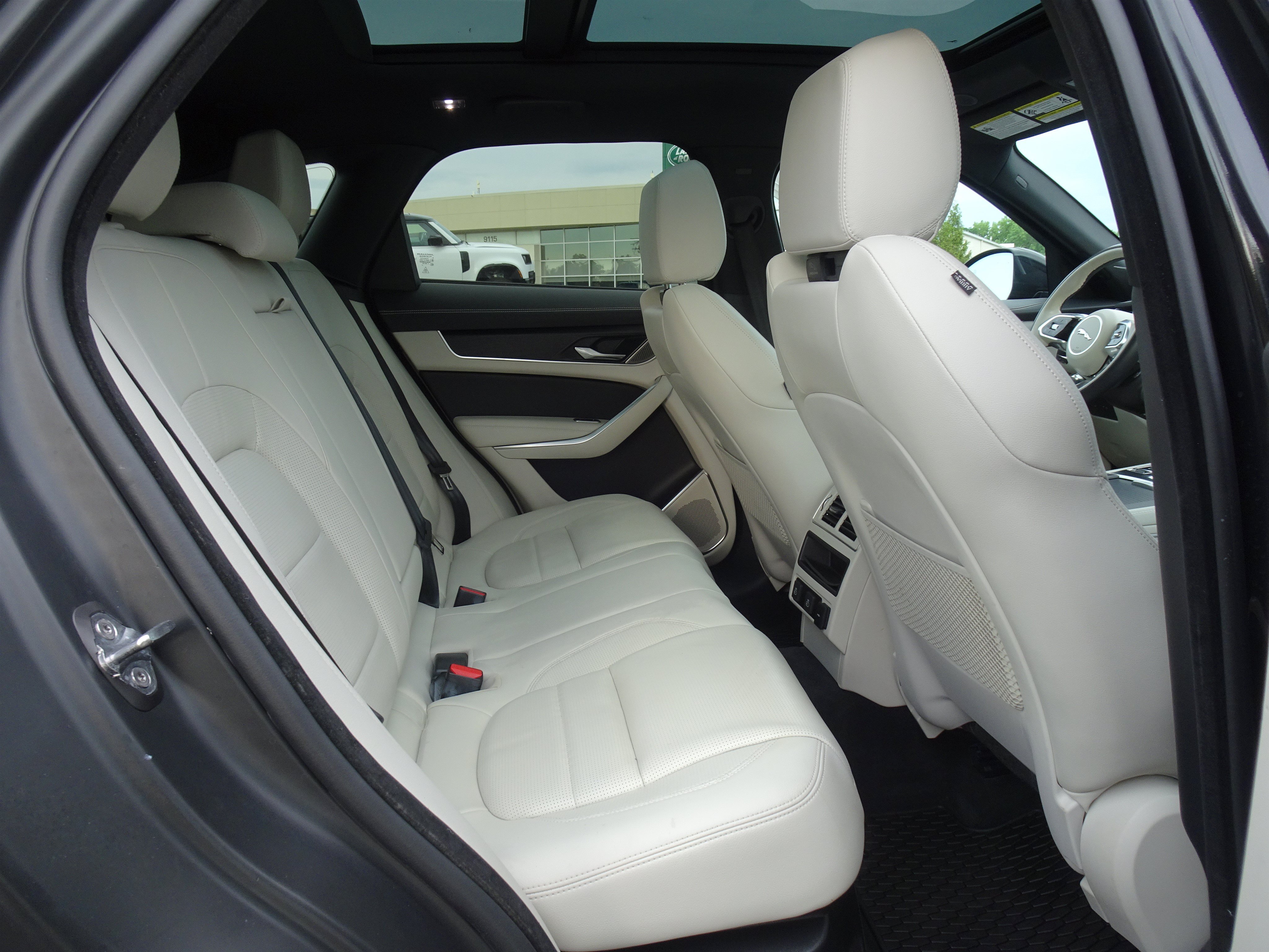 New 2025 Jaguar F-PACE R-Dynamic S AWD/4WD image 23