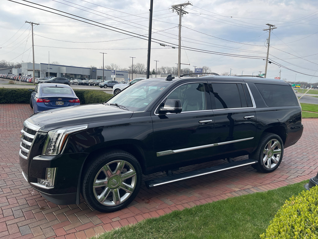 Used 2019 Cadillac Escalade ESV Premium Luxury image 12