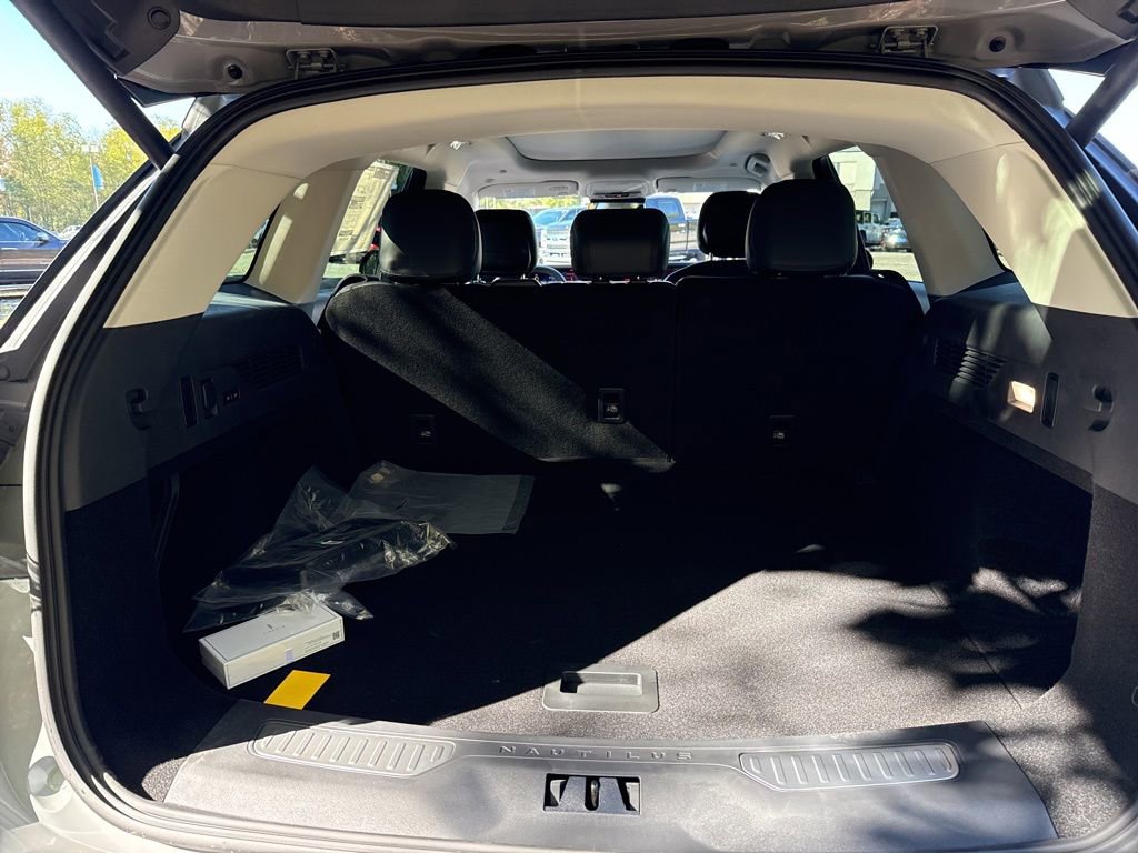 New 2026 Lincoln Nautilus Reserve w/ Jet Appearance Package image 37