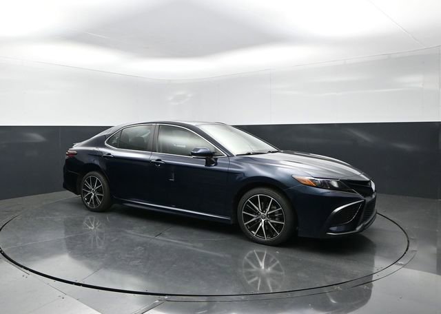 Used 2021 Toyota Camry SE w/ Convenience Package