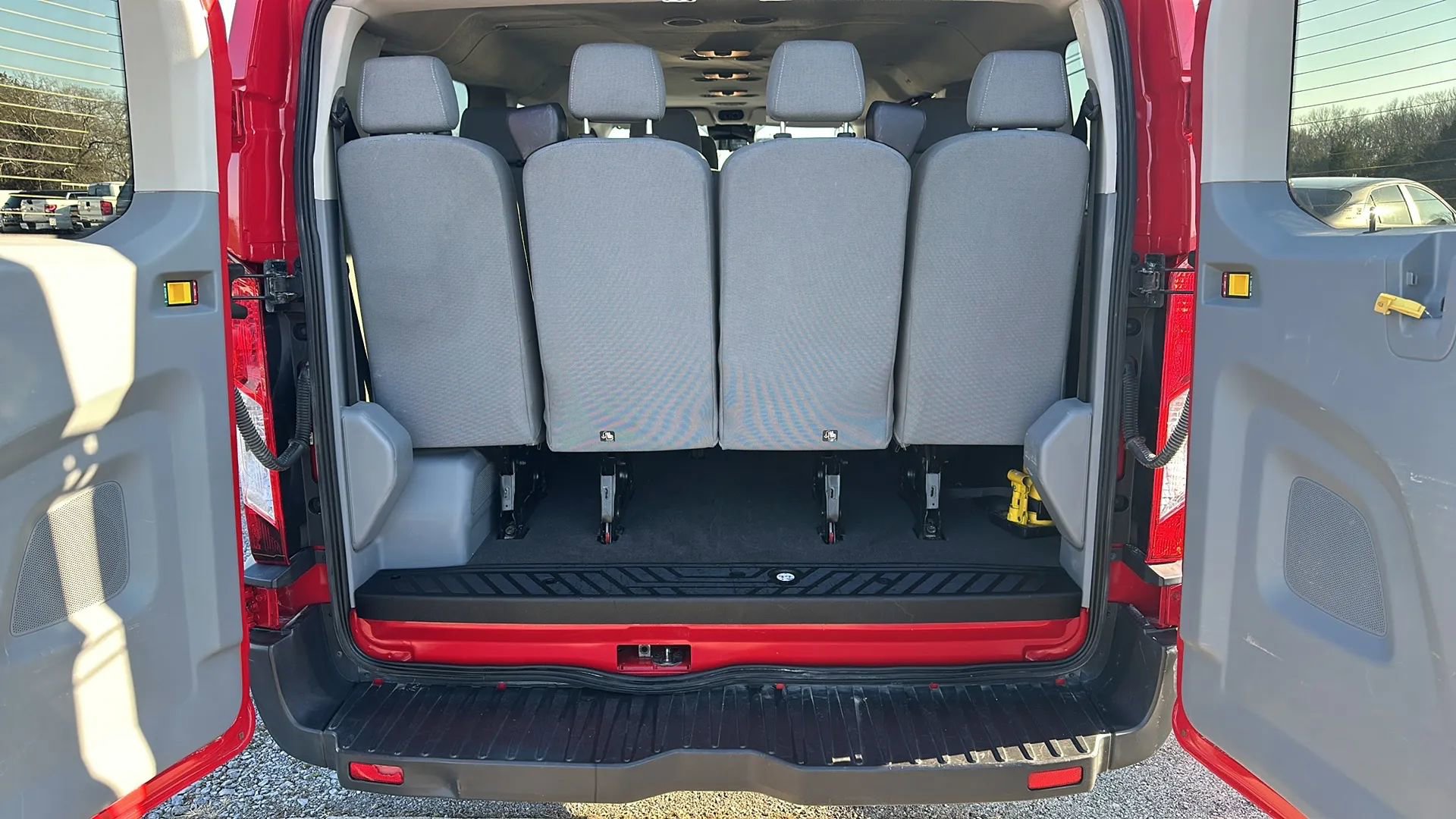 Used 2015 Ford Transit 350 XLT image 19