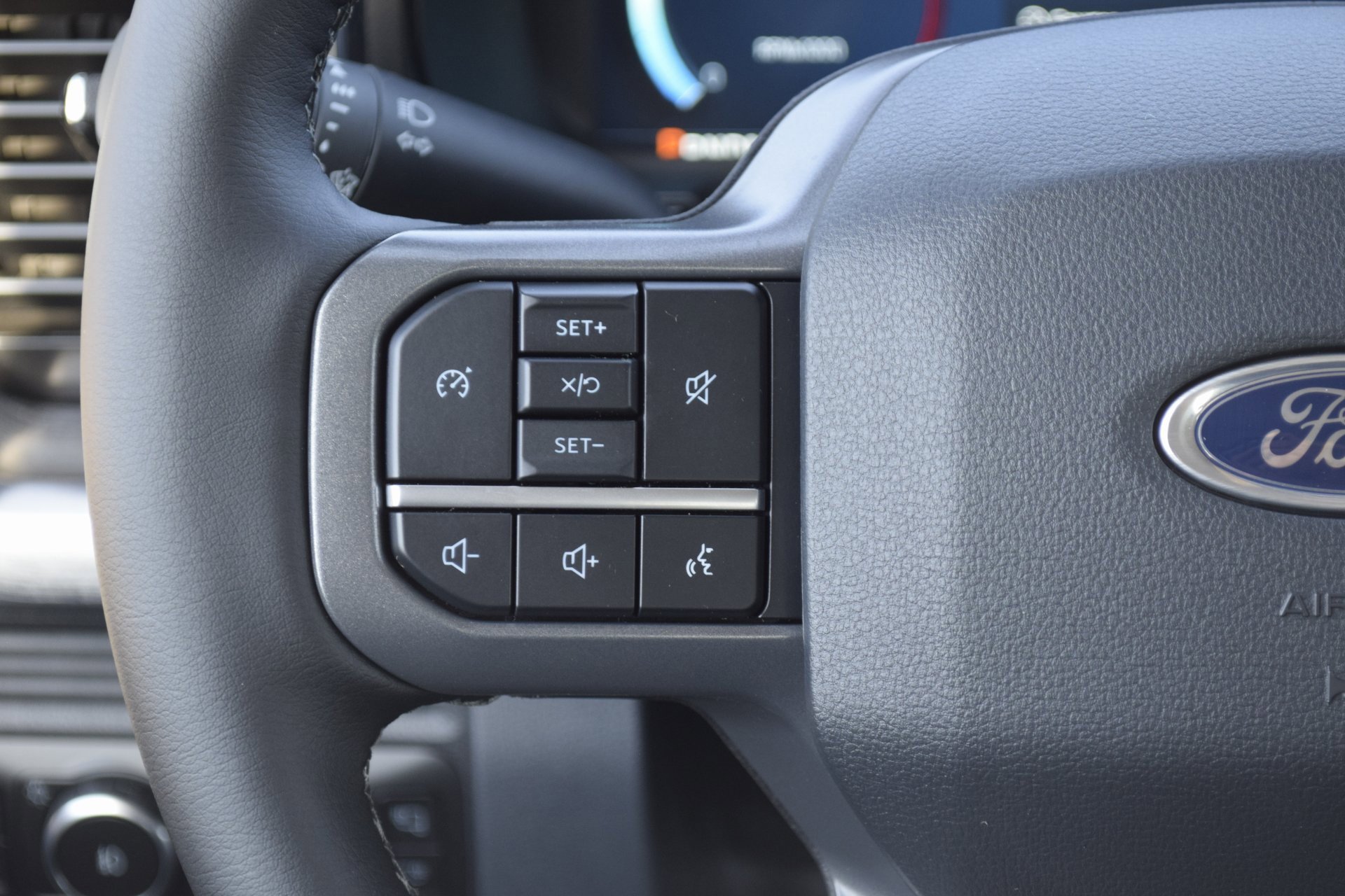 New 2026 Ford F250 Lariat w/ FX4 Off-Road Package image 9