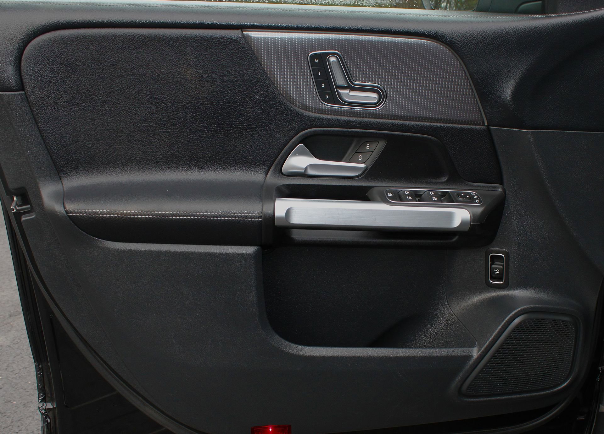 Used 2023 Mercedes-Benz GLB 250 image 14