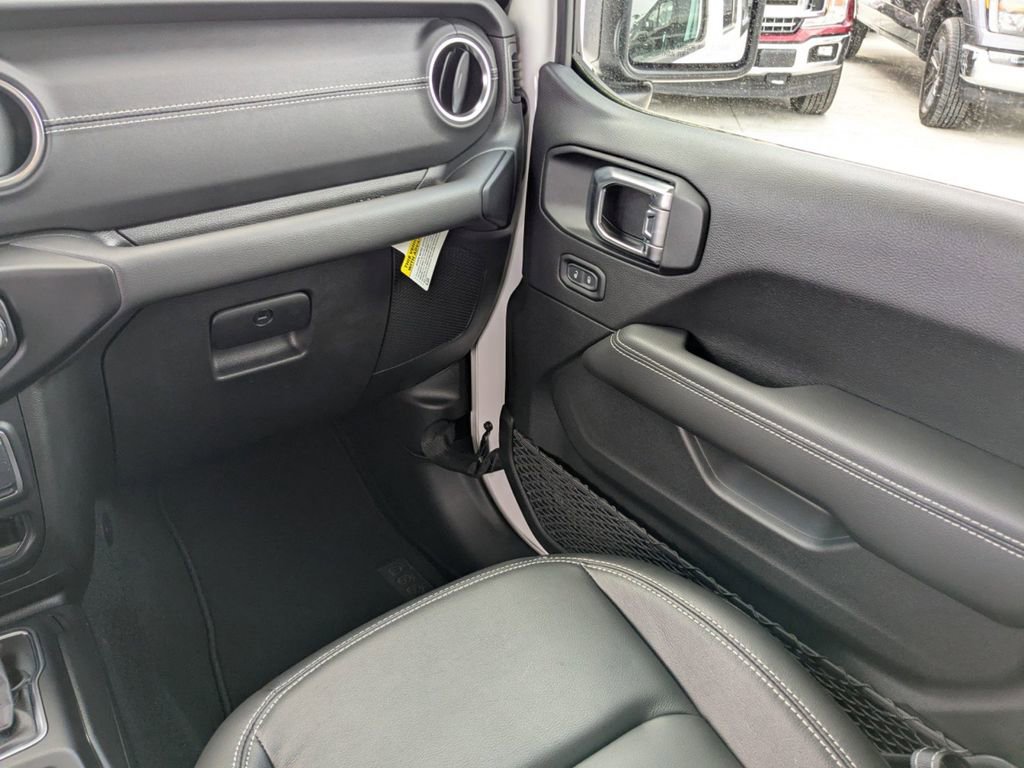 Used 2023 Jeep Wrangler Sahara 4xe image 17