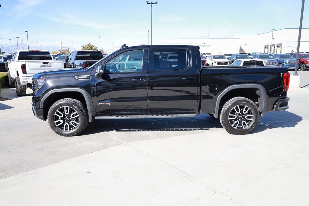 Used 2025 GMC Sierra 1500 AT4 w/ Technology Package image 3