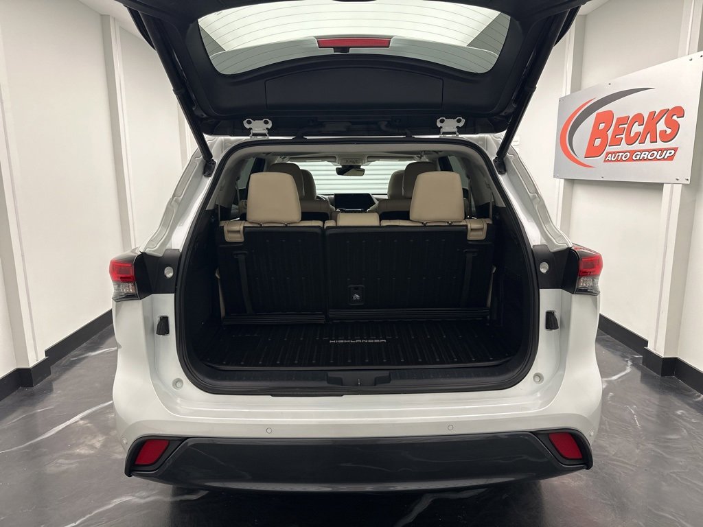 Used 2022 Toyota Highlander Limited image 28
