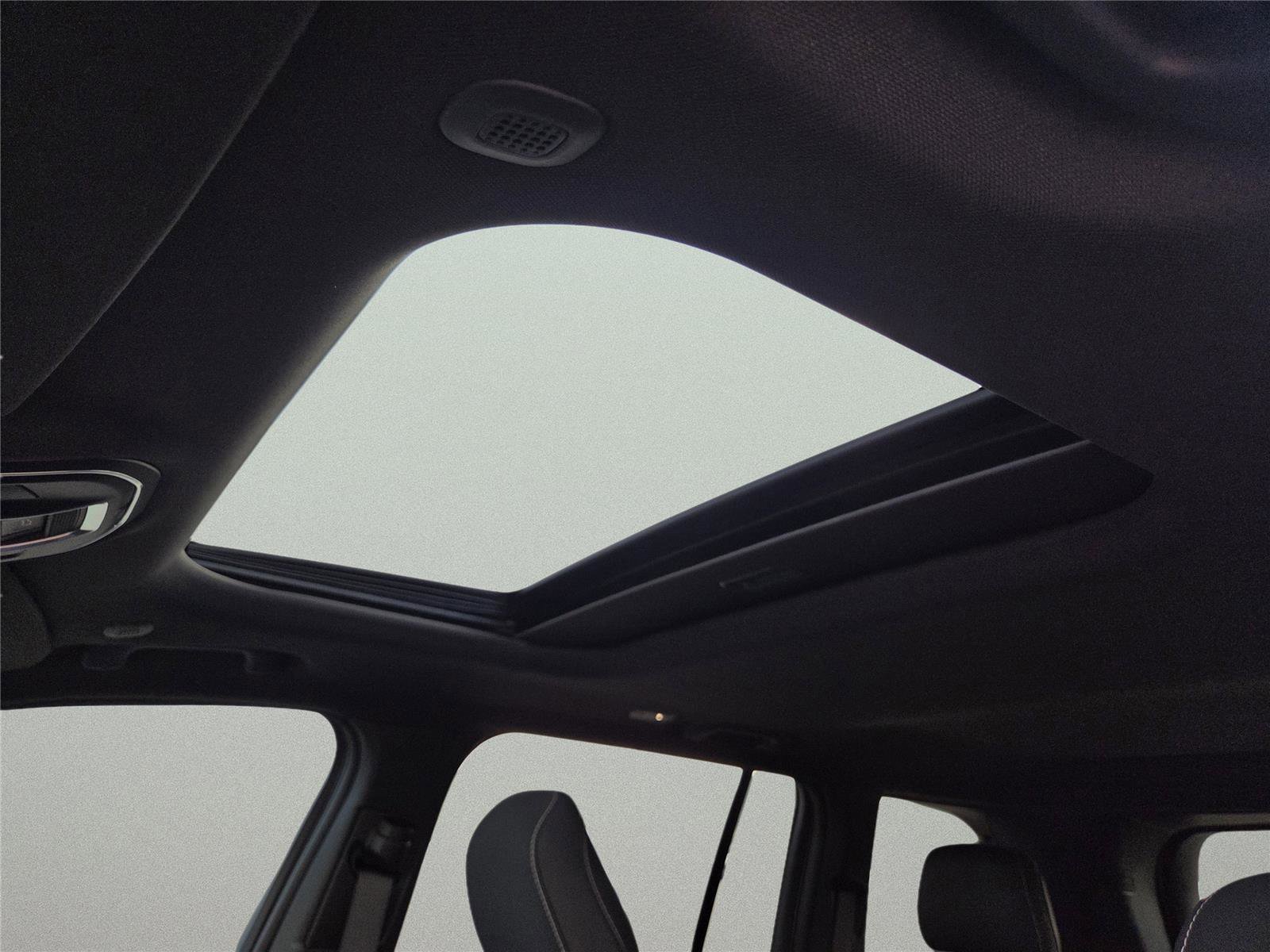 New 2025 Jeep Grand Cherokee Laredo X w/ Luxury Tech Group I image 16