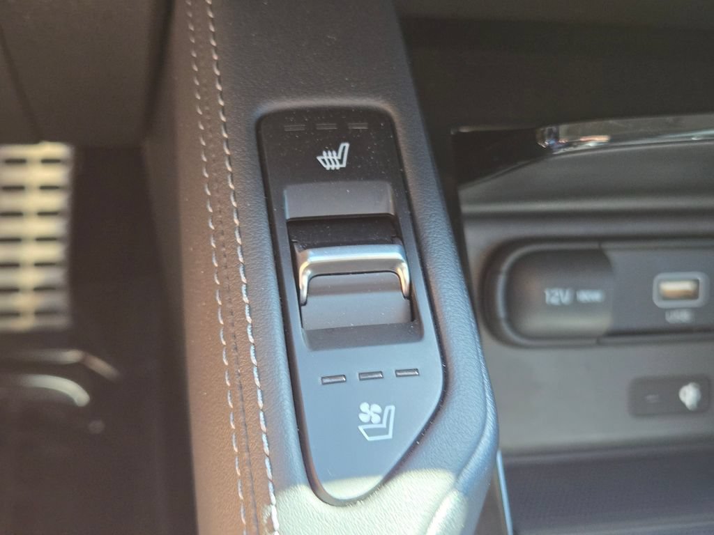 Certified 2022 Kia Telluride SX w/ SX Prestige Package AWD/4WD image 61