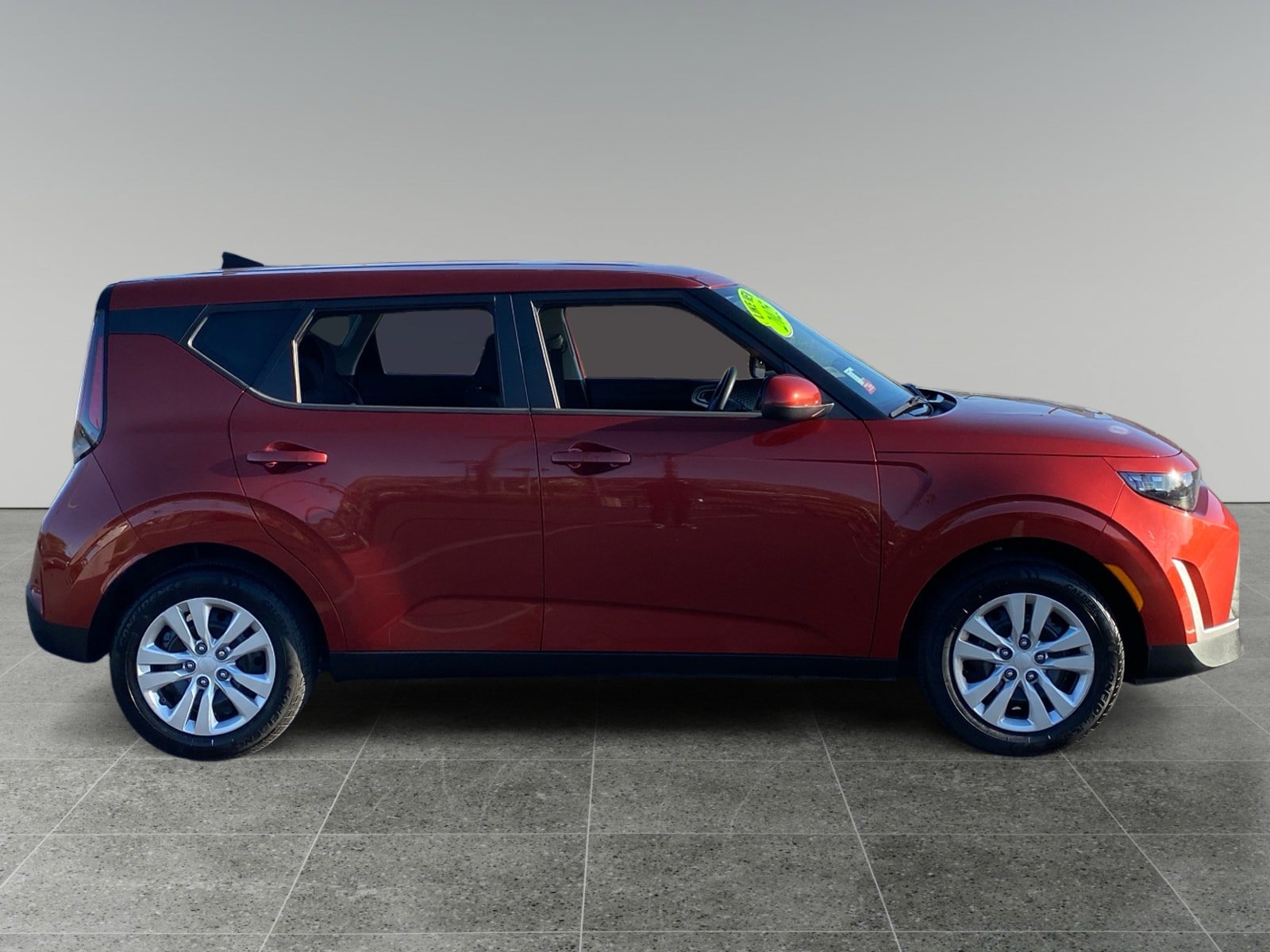 Used 2025 Kia Soul LX FWD image 6