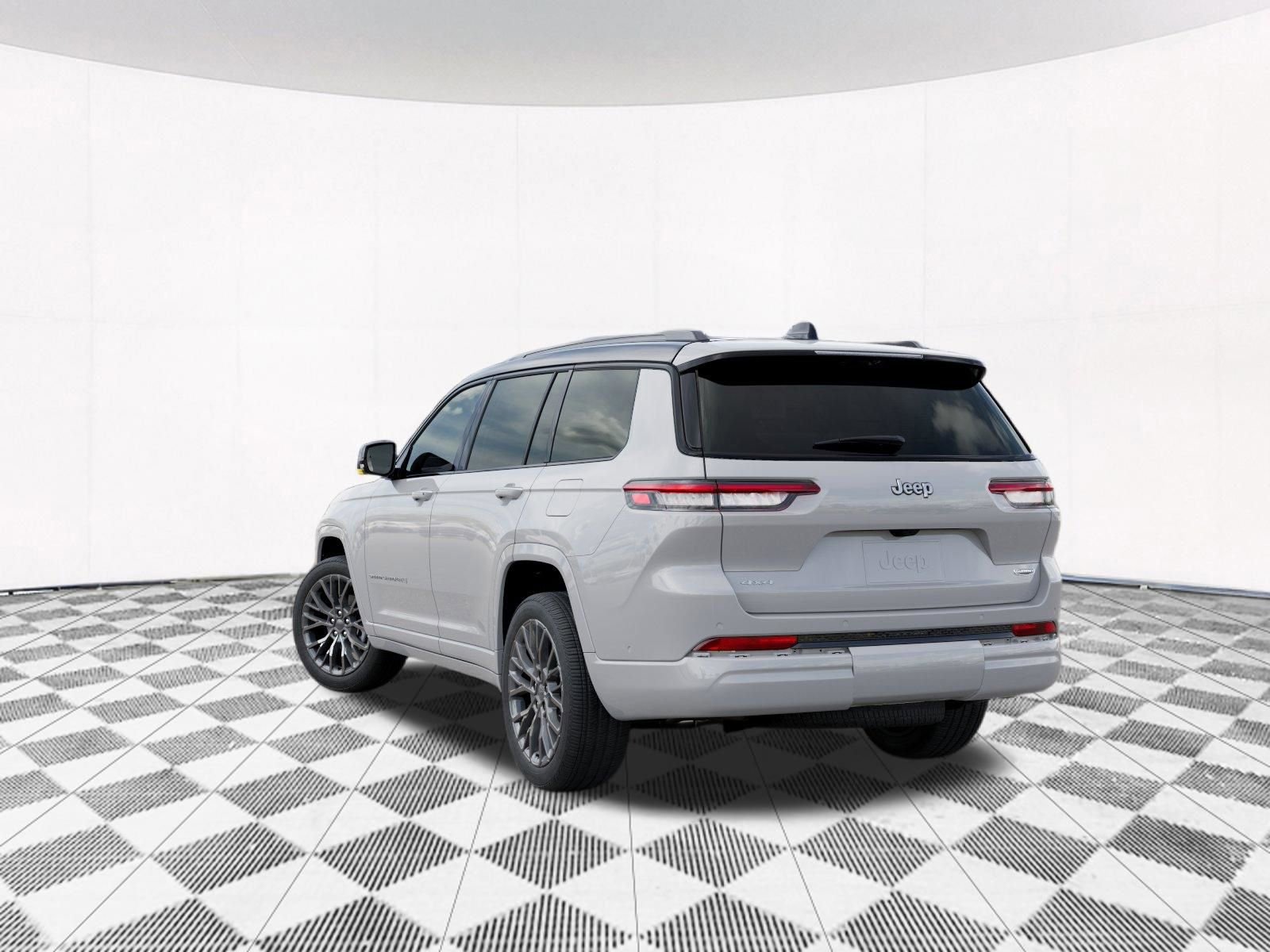 New 2026 Jeep Grand Cherokee L Summit image 4