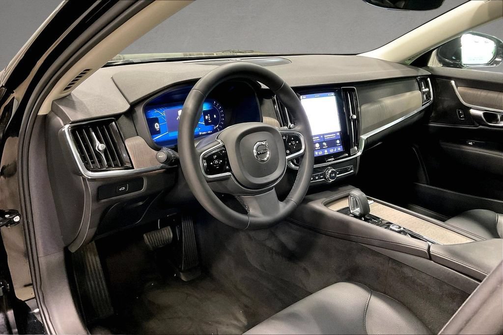Certified 2023 Volvo S90 B6 Plus w/ Protection Package Premier AWD/4WD image 17