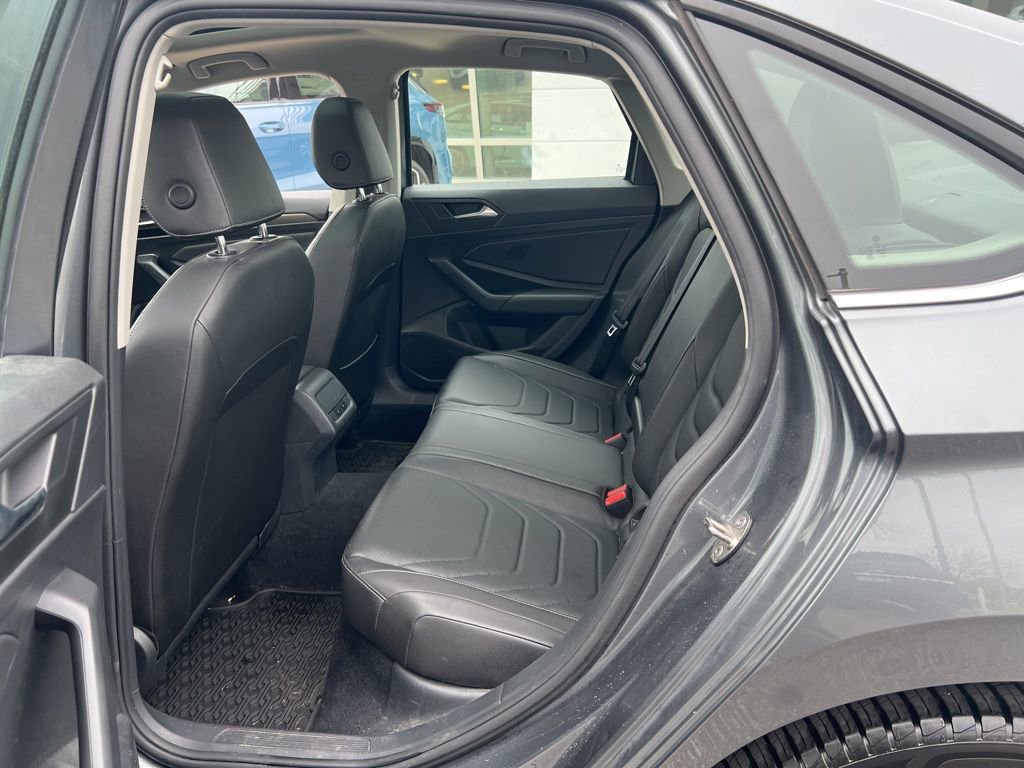 Used 2020 Volkswagen Jetta SEL Premium FWD image 16