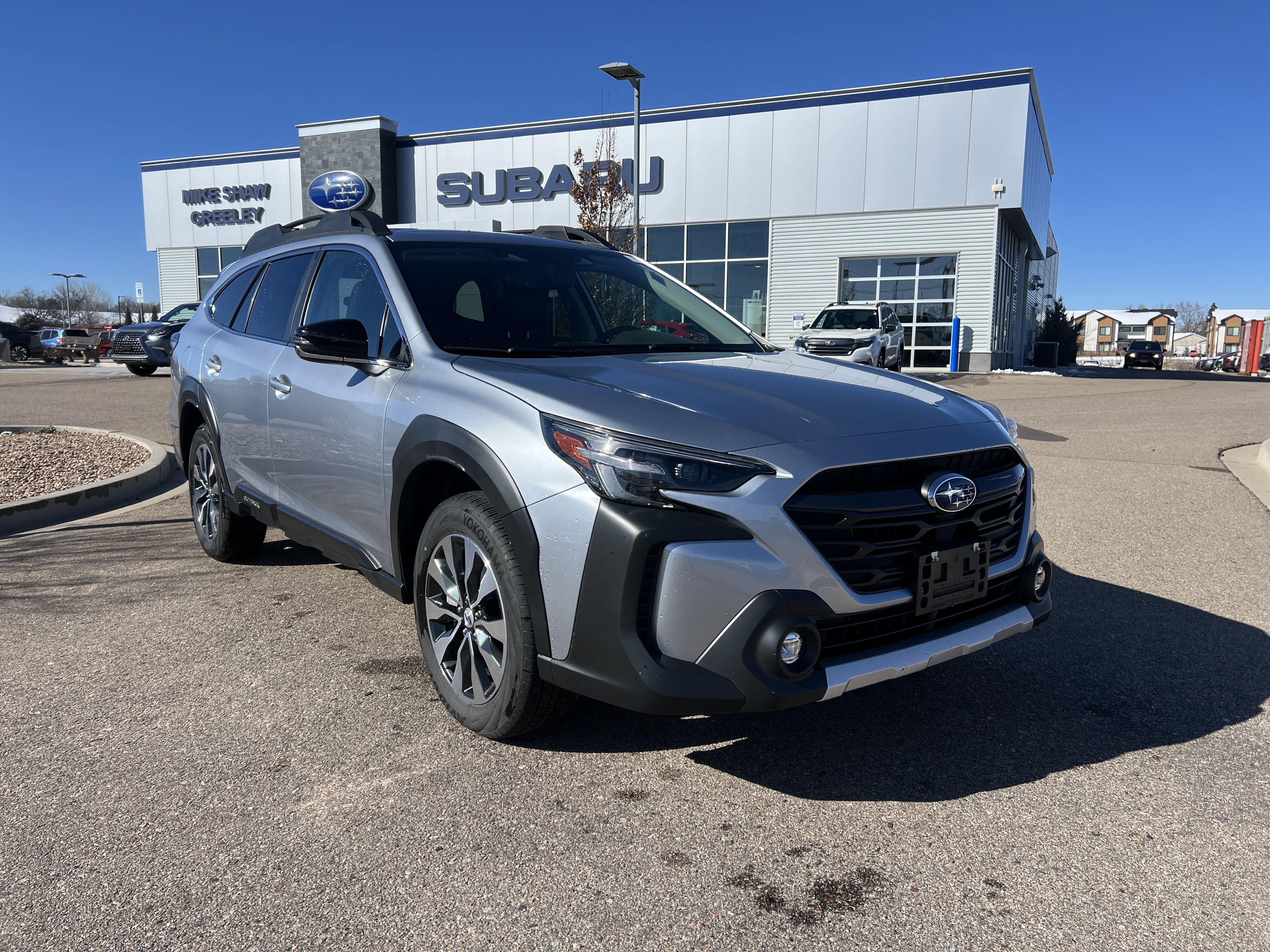 Used 2025 Subaru Outback Limited w/ Tech Package 3 image 8