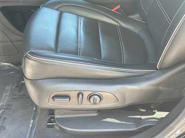 Used 2021 GMC Acadia Denali w/ Denali Technology Package FWD image 12