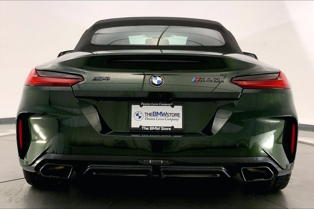 Used 2026 BMW Z4 M40i w/ Premium Package RWD image 3