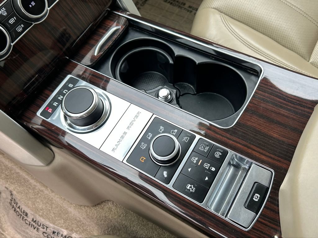Used 2014 Land Rover Range Rover HSE image 16