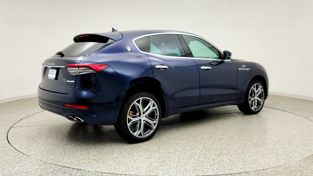 Used 2023 Maserati Levante GT AWD/4WD image 5