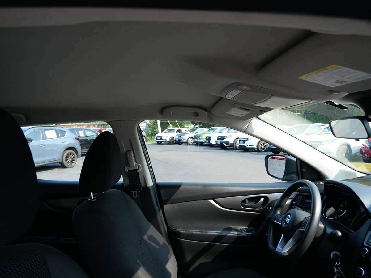Used 2020 Nissan Rogue Sport S AWD/4WD image 27