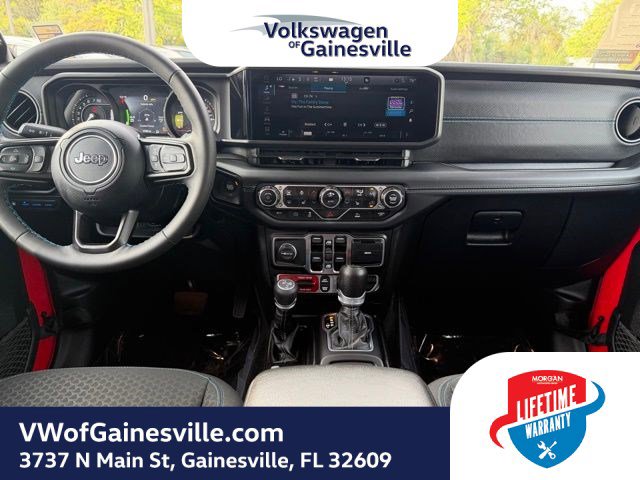 Used 2025 Jeep Wrangler Unlimited Rubicon 4xe w/ Convenience Group image 13