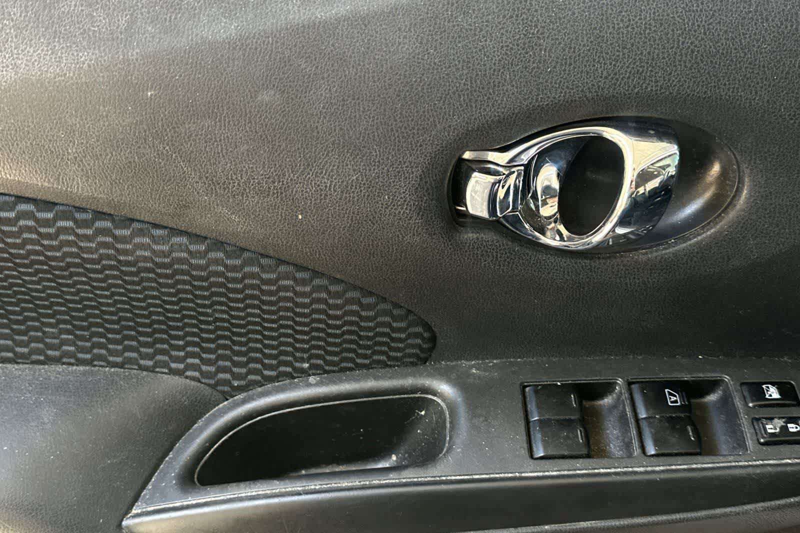 Used 2015 Nissan Versa Note SV FWD image 15