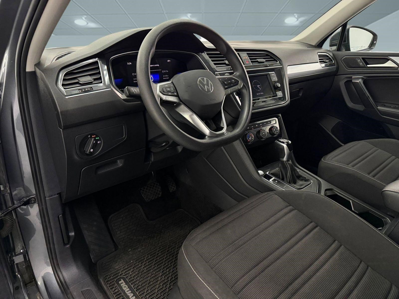 Used 2023 Volkswagen Tiguan S image 4