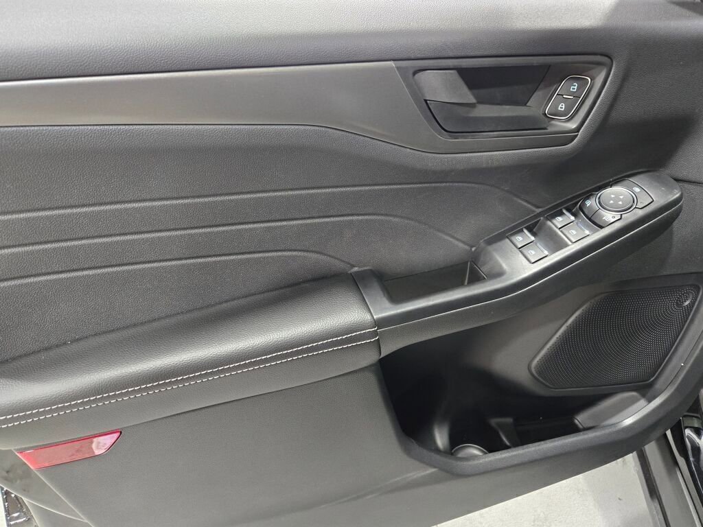 New 2025 Ford Escape Active w/ Cold Weather Package image 23