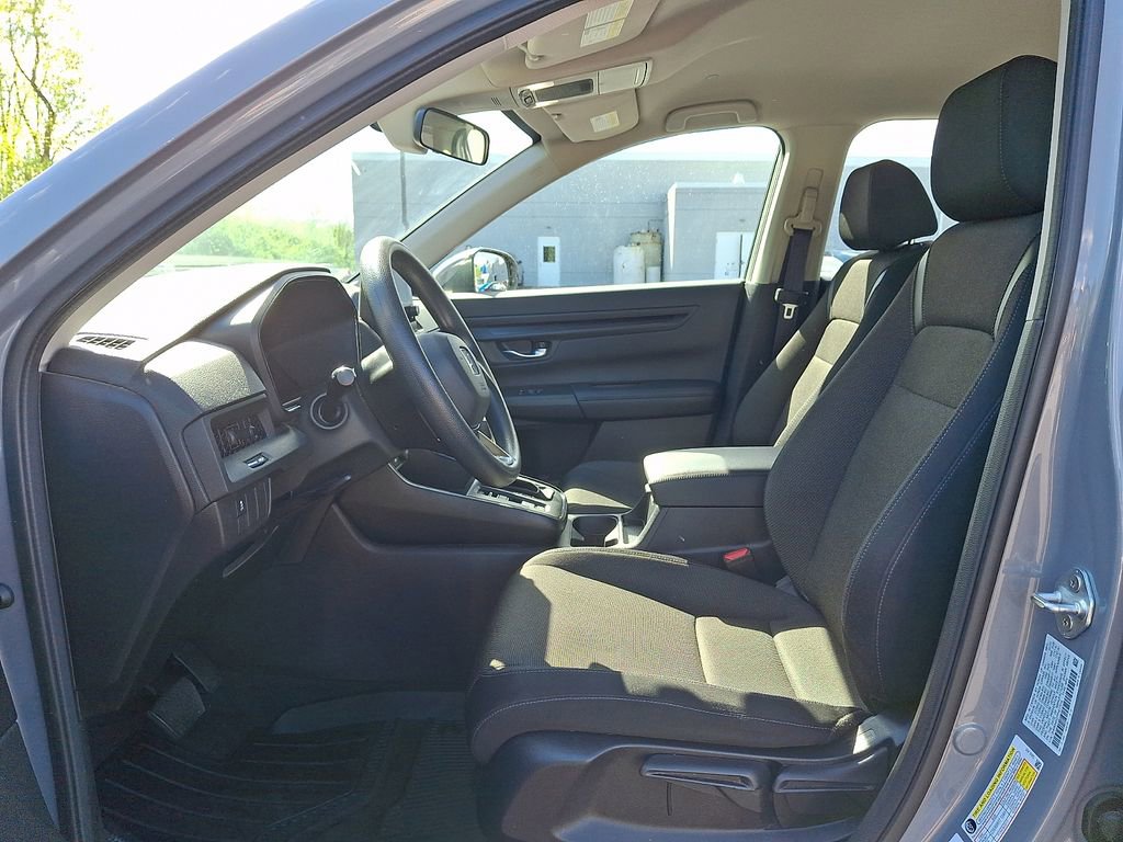 Used 2023 Honda CR-V LX image 13