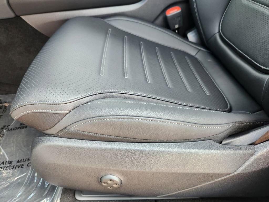 New 2026 Mercedes-Benz GLC 300 4MATIC image 23