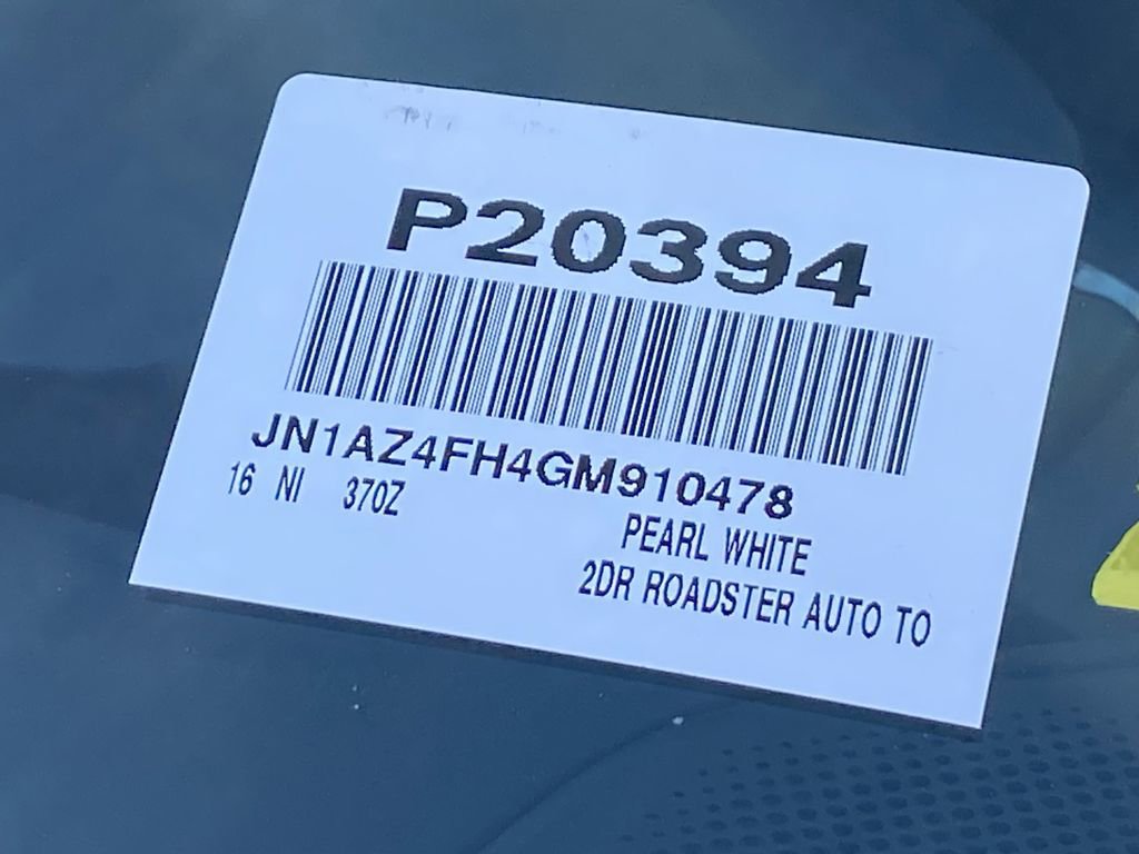 Used 2016 Nissan 370Z Touring image 28