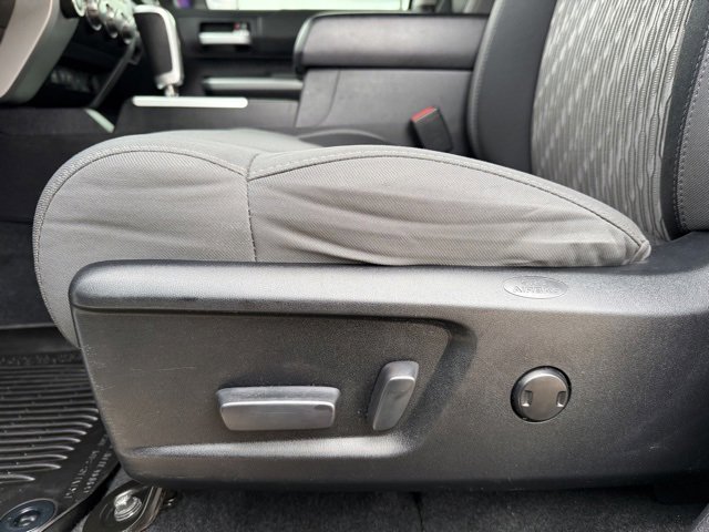 Used 2020 Toyota Tundra SR5 w/ SR5 Convenience Package image 14