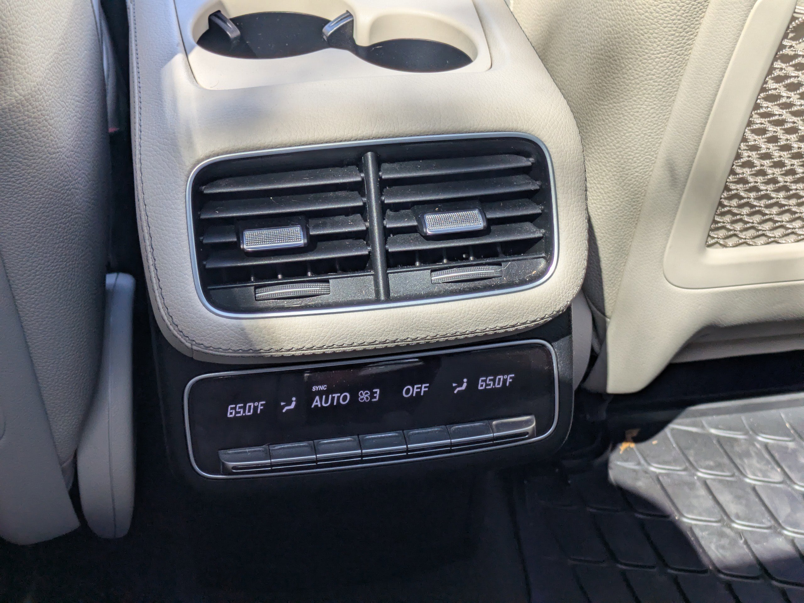 Certified 2024 Mercedes-Benz GLS 450 4MATIC image 16